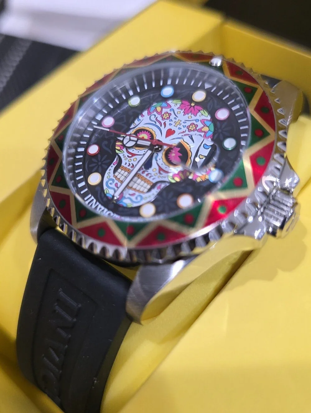 Invicta this eye